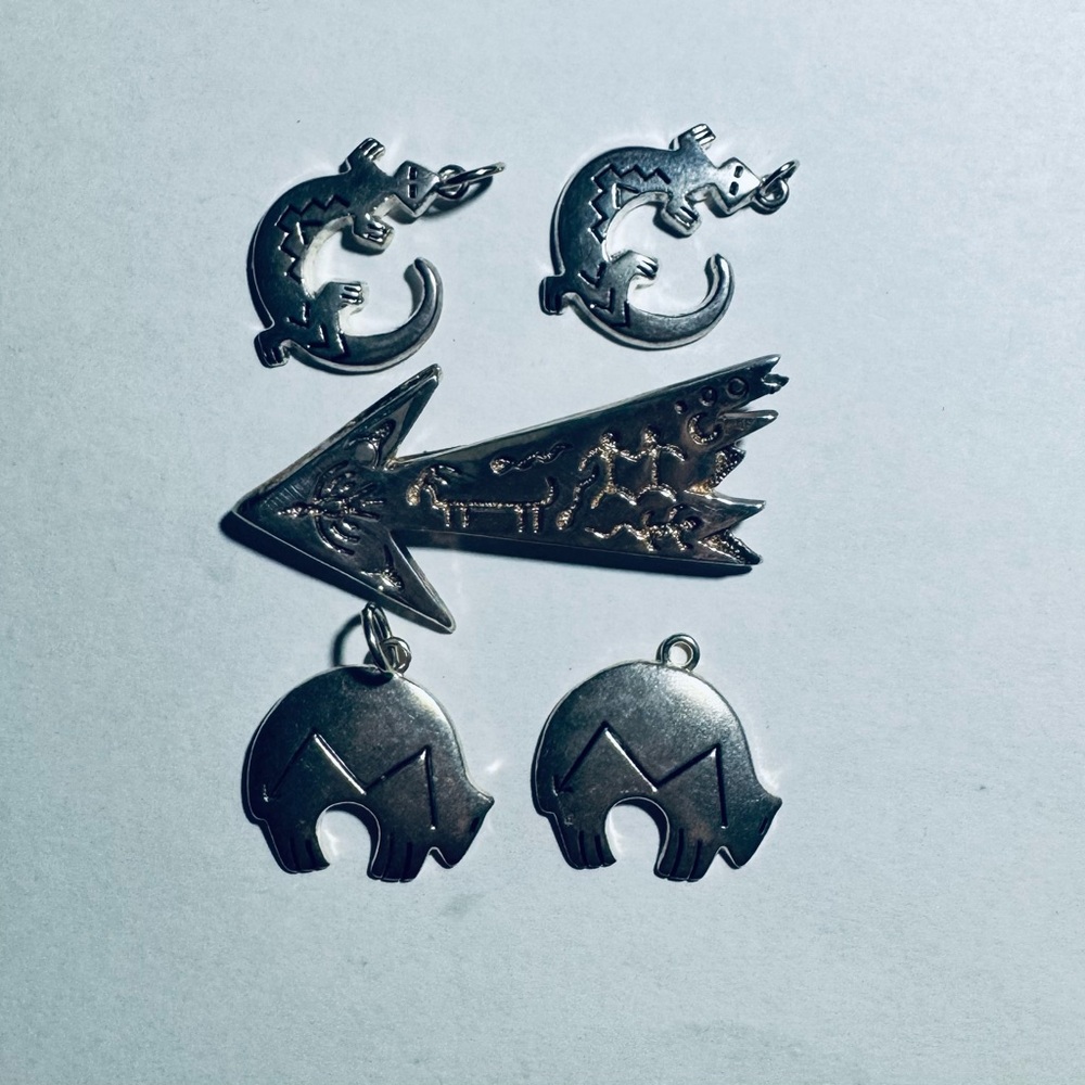 Vintage Petroglyph Sterling Silver Pin and 2 Navajo Bear and Lizard Pendants